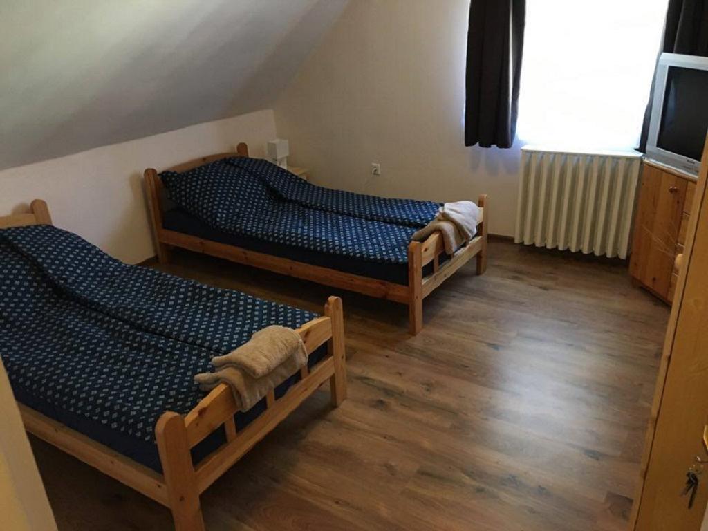 Fitt Maganszallashely Sásd المظهر الخارجي الصورة
